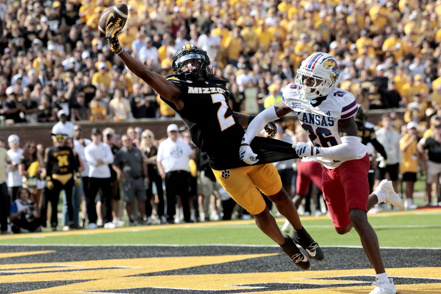 Border War returns as Mzzou host Kansas
